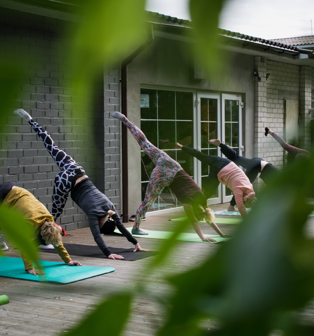 fruen-jogaübungen-medixi